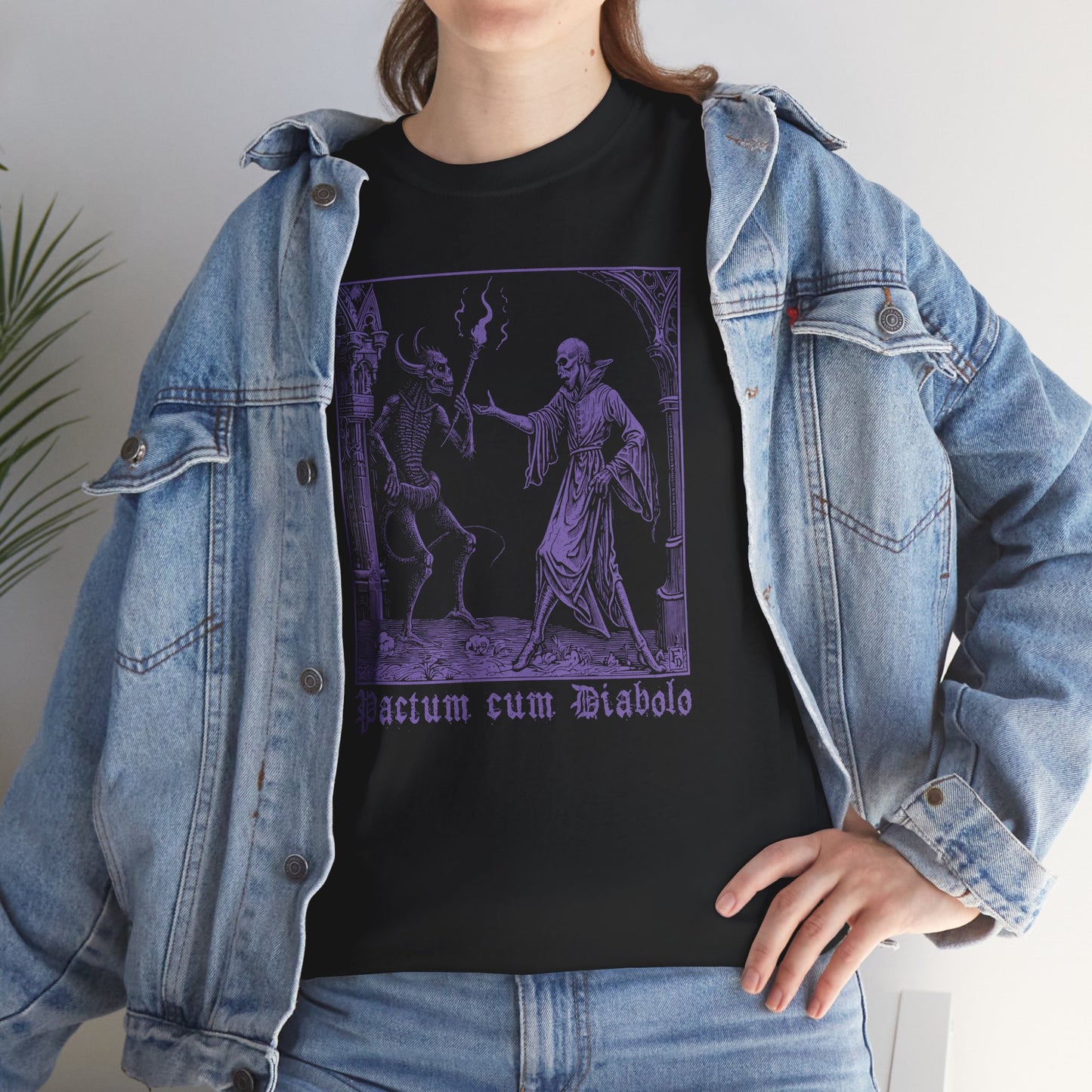Unisex T-shirt Pactum cum Diabolo in Purple