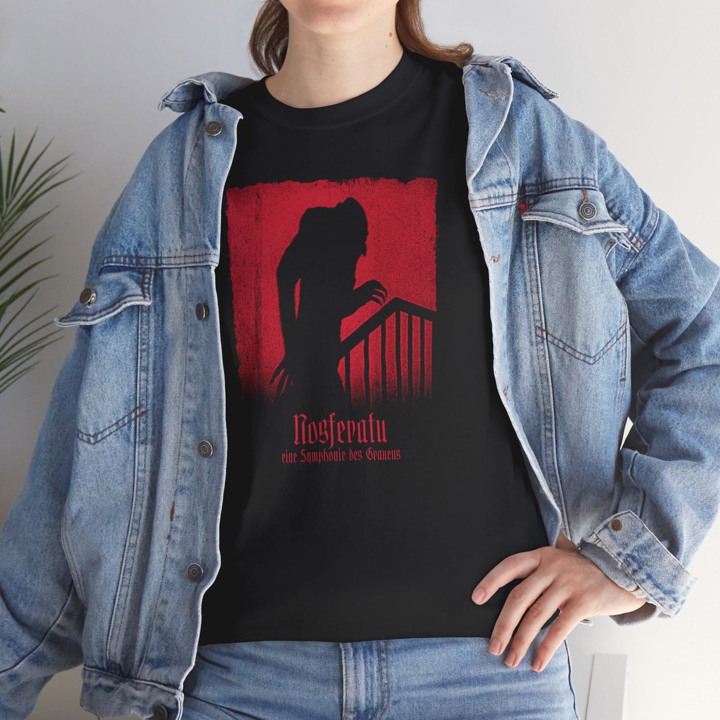 Unisex T-shirt Nosferatu 1922 in red