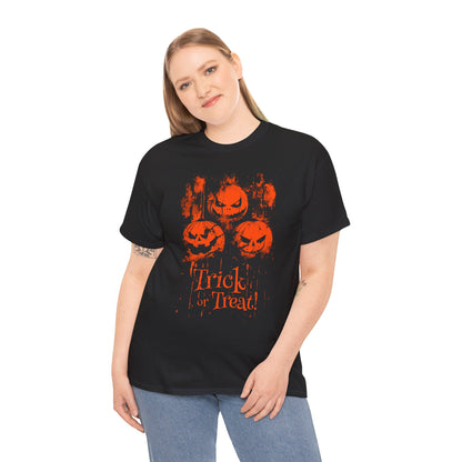 Unisex T-shirt Halloween Pumpkins Trick or Treat in Orange