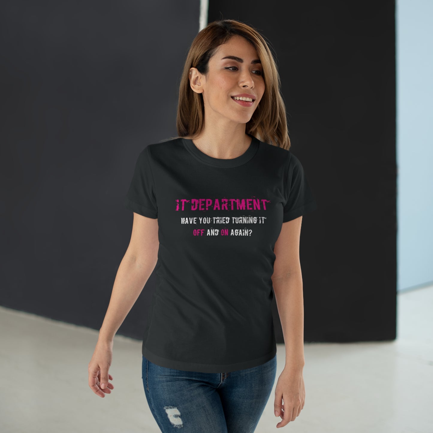 Women's T-shirt IT Support in Pink