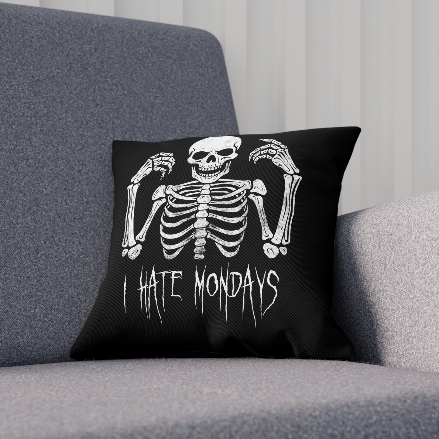 Cushions Skelly Hates Mondays - Frogos Design