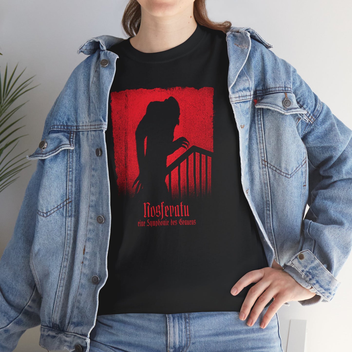 Unisex T-shirt Nosferatu 1922 in red