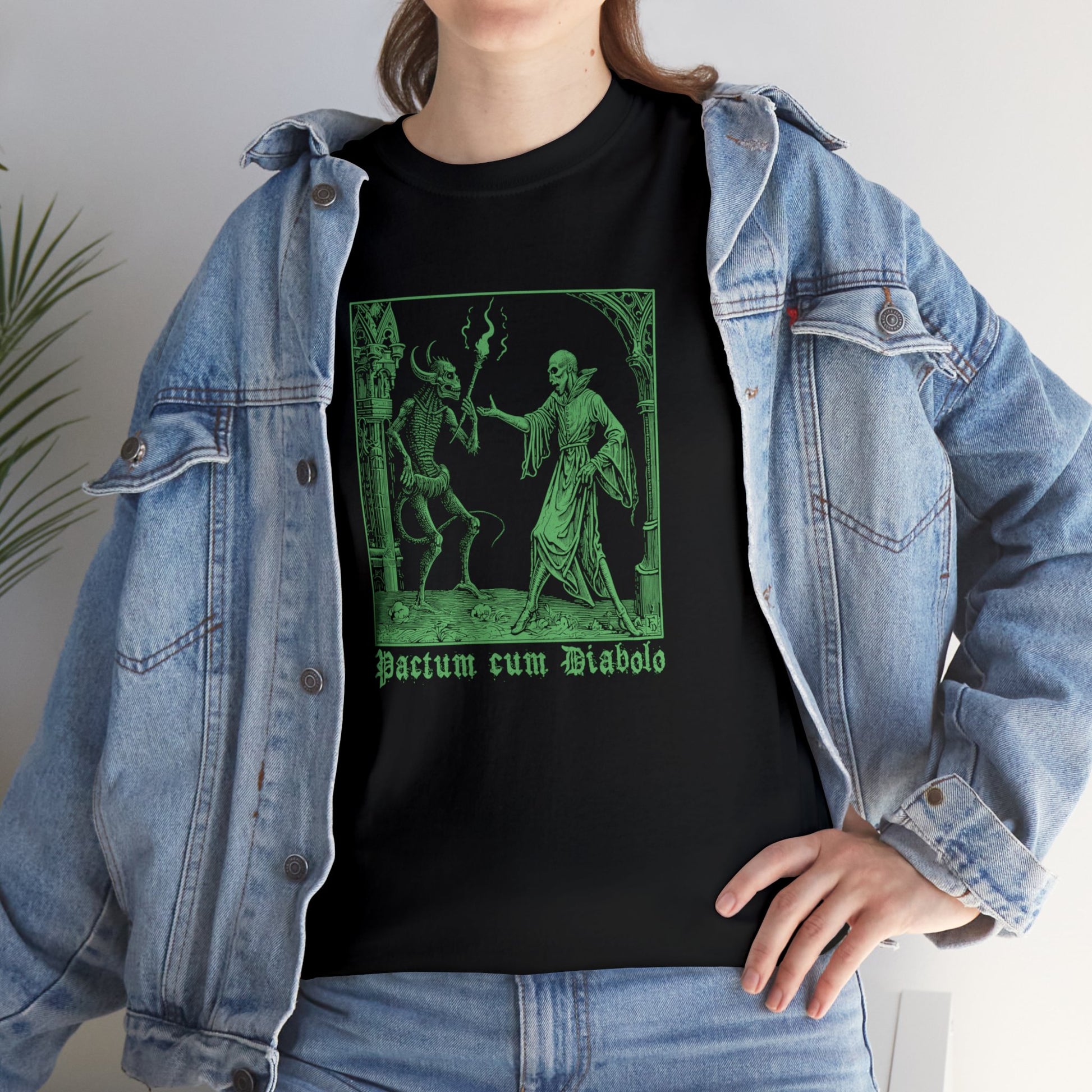 Unisex T-shirt Pactum cum Diabolo in Green - Frogos Design