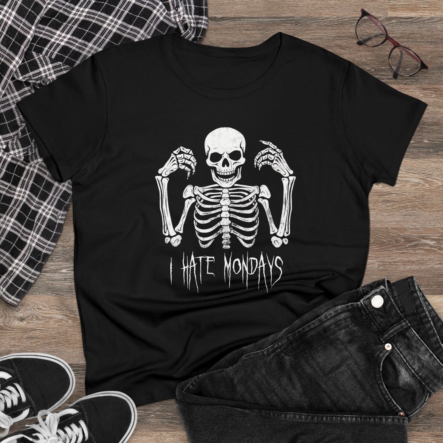 Women's T-shirt Skelly Hates Mondays - Frogos Design