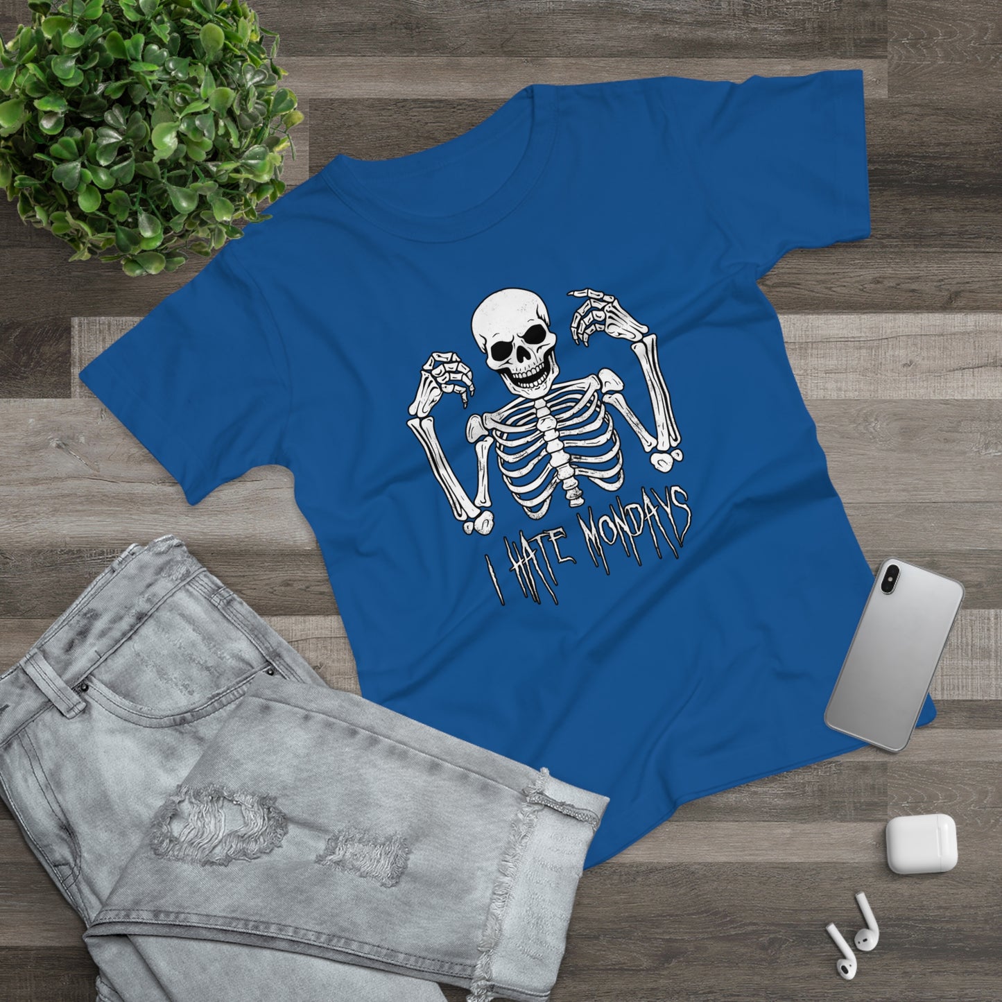 Women's T-shirt Skelly Hates Mondays