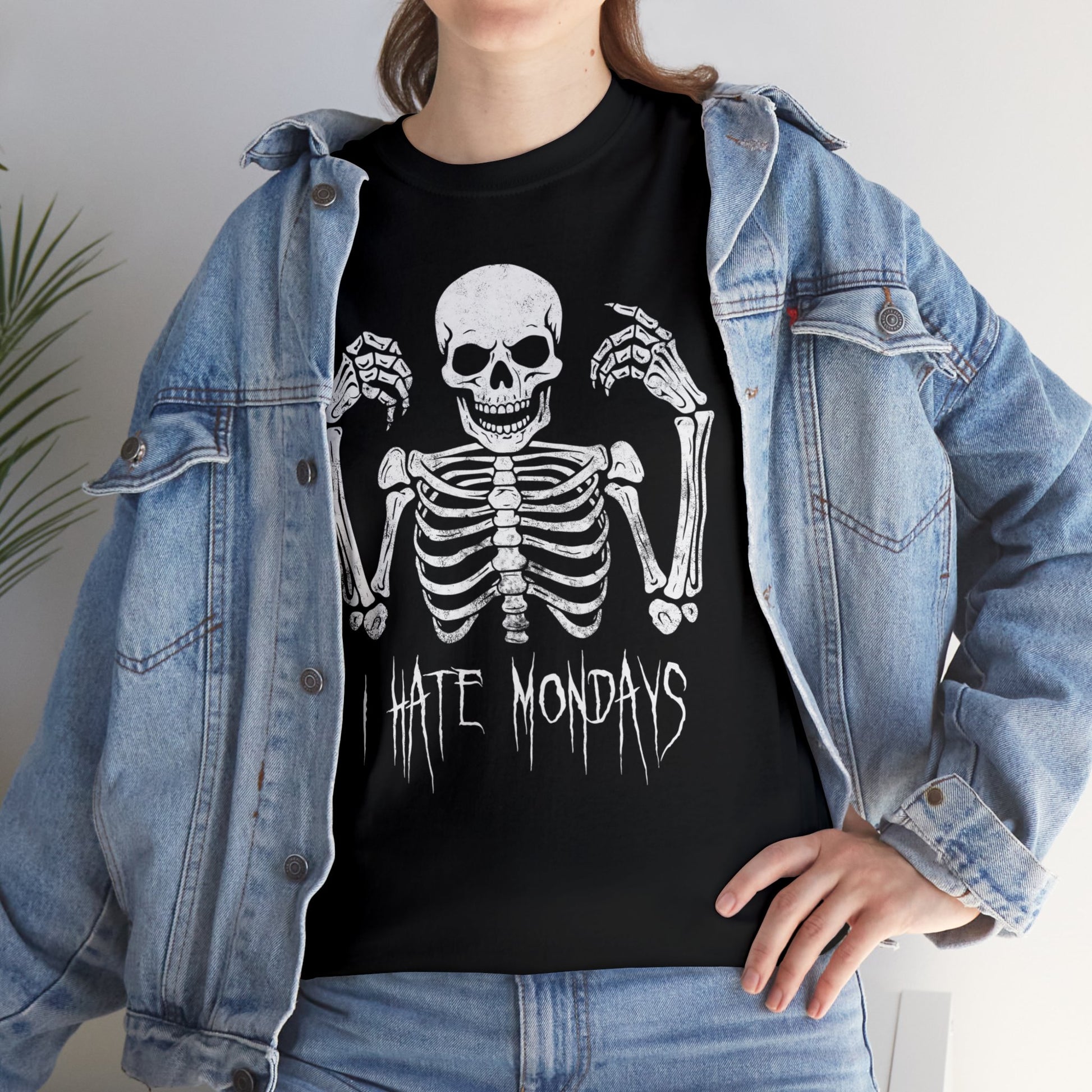 Unisex T-shirt Skelly hates Mondays - Frogos Design