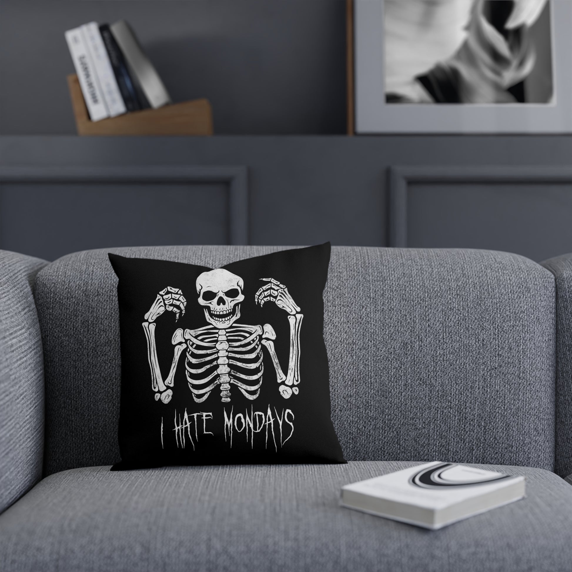 Cushions Skelly Hates Mondays - Frogos Design