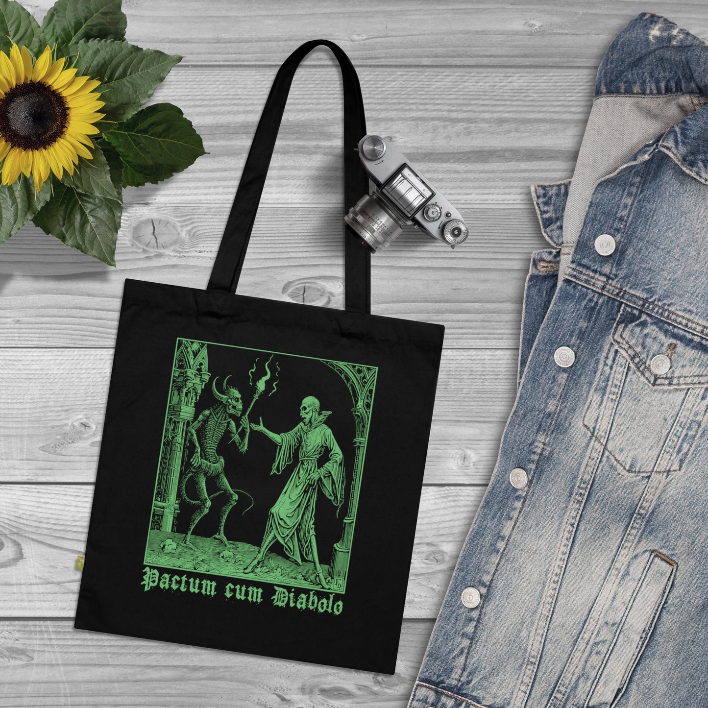 Tote Bag Pactum cum Diabolo in Green - Frogos Design