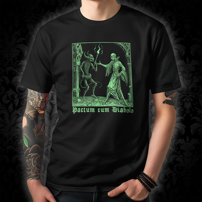 Unisex T-shirt Pactum cum Diabolo in Green