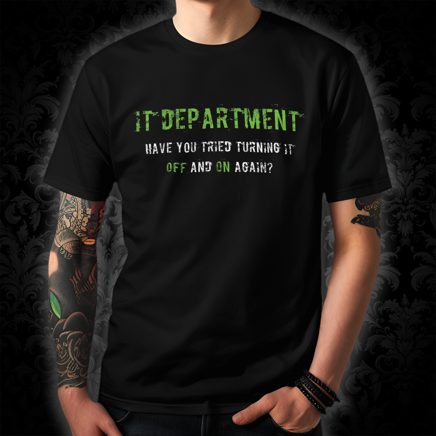 Unisex IT T-shirt for IT support in Green